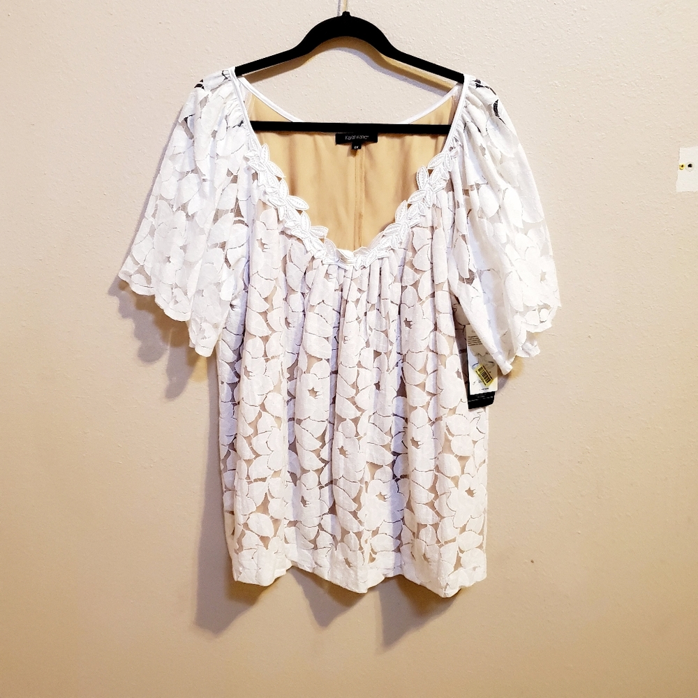 Karen kane sun fields scalloped lace top